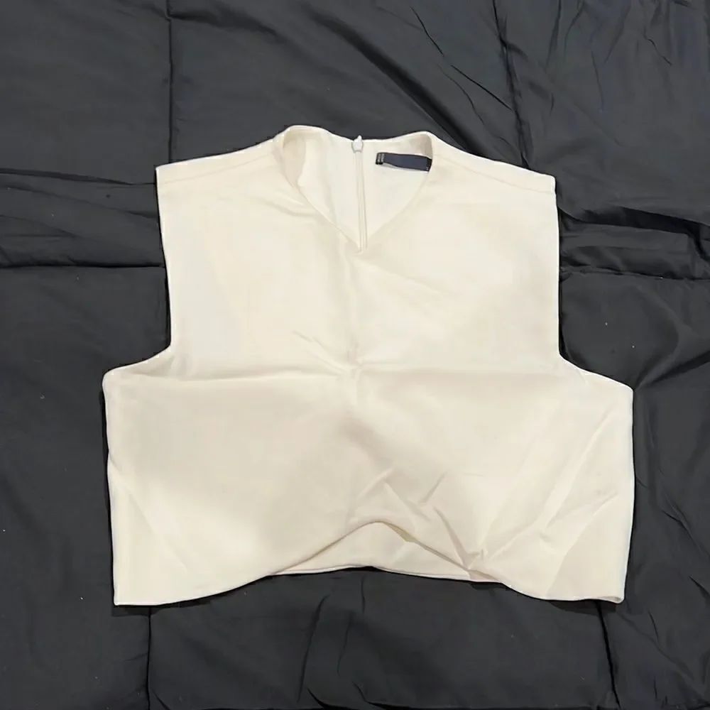 Zara womens Medium cream elegant top